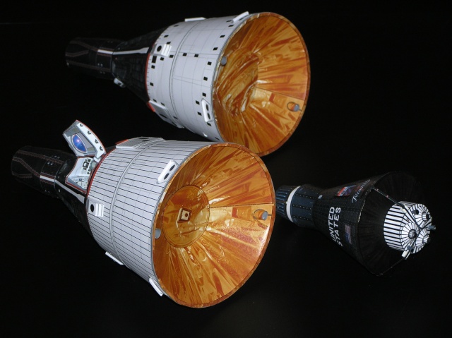 Capsules spatiales (diverses et variées) Pa040012